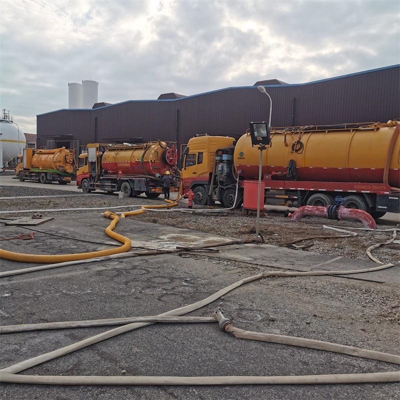 临川污水池清理