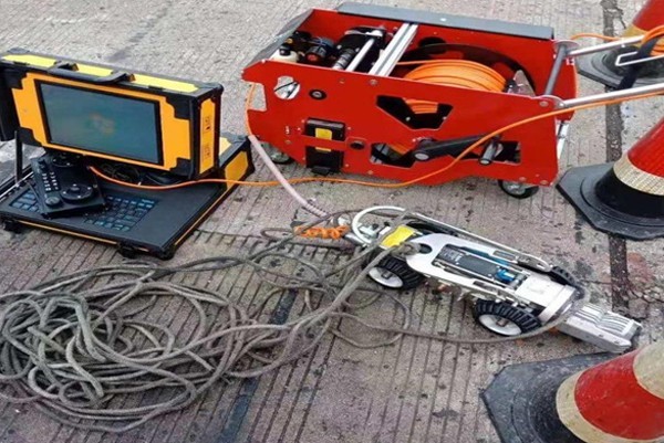 临川CCTV管道检测机器人